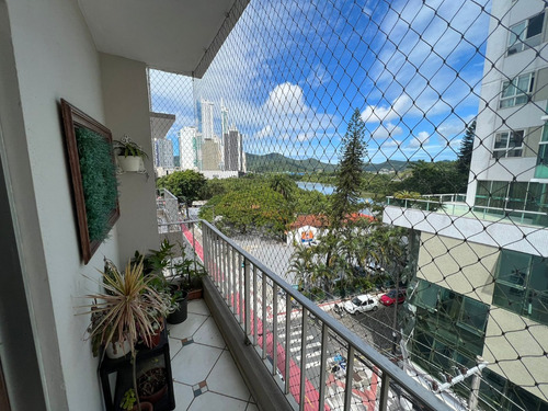 Apartamento Balneário Camboriú Barra Sul Quadra Mar 125 Metros Do Mar Com 3 Quartos E 2 Banheiros