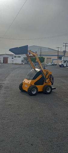 Minicargador Marca Furd Modelo Dt-380 Año 2024 En Querétaro.