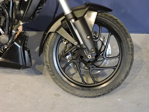 Bajaj Dominar 250 2022