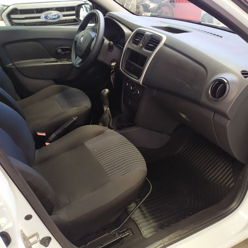 Imagem 15 de 15 de Renault Logan Authentique 1.0 Flex Completo 2019