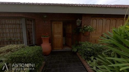 Imagen 9 de 16 de Casa En Venta De 3 Dormitorios En B° Padre Claret