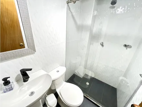 Apartamento En Venta En Laureles, Medellín Con Parqueadero Cubierto
