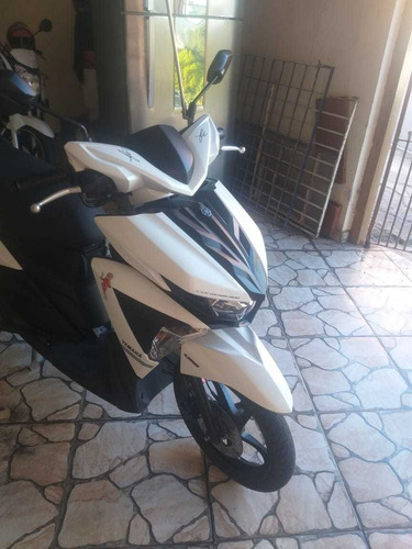Imagem 1 de 9 de Yamaha Neo Automática