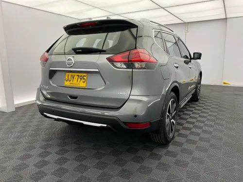 Nissan X-Trail 2.5 Exclusive 4x4