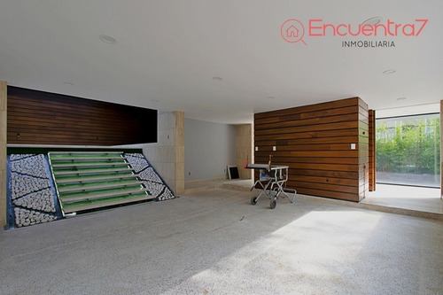 Hermosa Casa En Renta Para Oficinas O Embajada En Lomas De Virreyes