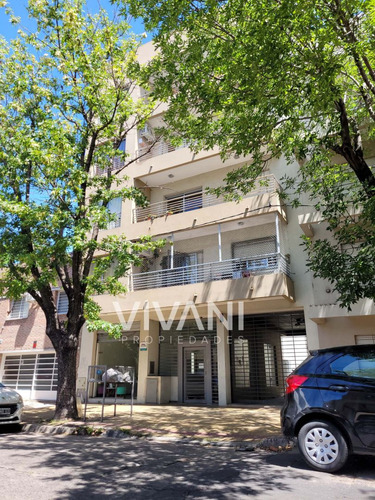 Venta  2 Dorm + Cochera  - 6 / 69 Y 70 La Plata 