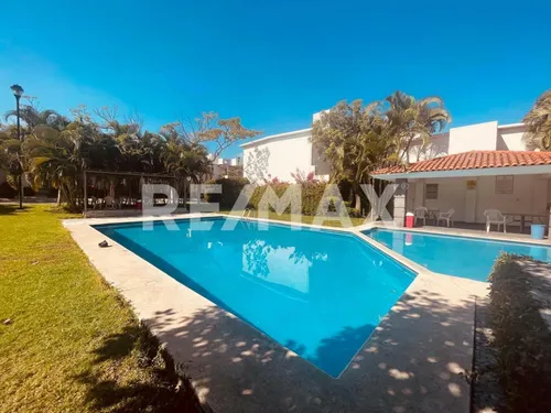 Casa En Venta En Rancho Tezoyuca, Morelos