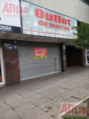 Imagen 6 de 9 de Nuñez Local Frente A Av. Cabildo (60m2) Con Vidriera De 8,25