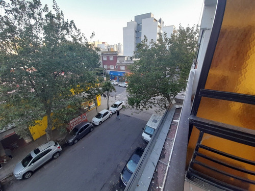 Imagen 6 de 18 de Departamento De 2 Ambientes - Al Frente - Lamadrid 2500