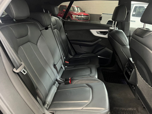 Audi Q8 S Line 2021