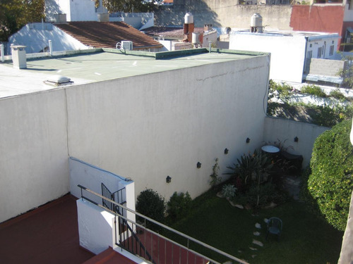 Imagen 16 de 30 de Edificio De Oficina Con Deposito