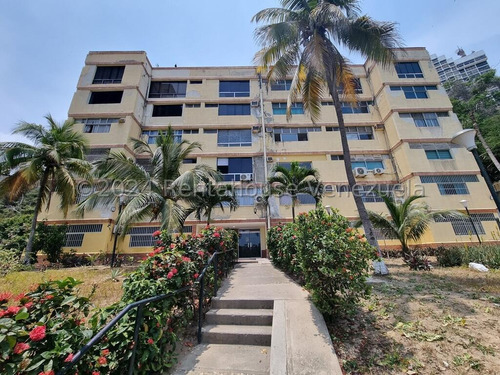 Ft Apartamento En Venta .- Playa Grande / Mls#24-24356