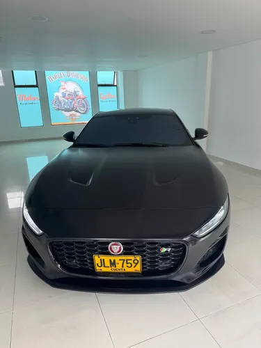 Jaguar F Type R
