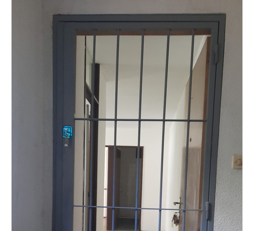 Puerta Rejas. Envio Gracias Dentro De Montevide