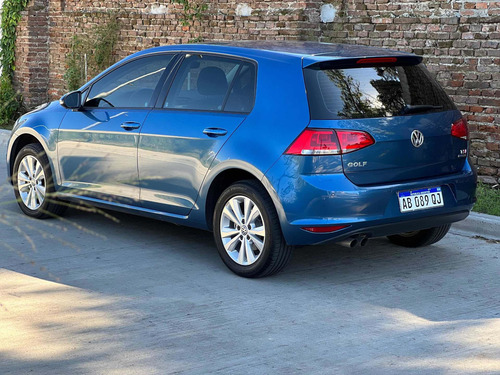 Imagen 4 de 7 de Volkswagen Golf 2017 1.4 Comfortline Tsi