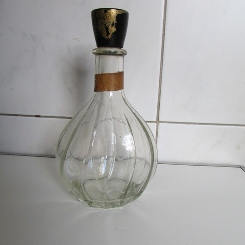 Frasco De Perfume Antiguo (la Toja) Facetado Con Tapa (Usado)