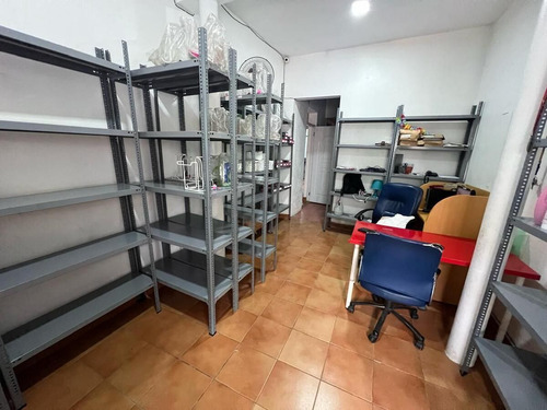 Edificio De Venta En Zona Colonial, Distrito Nacional