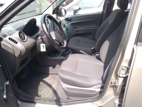 Ford Fiesta/06 1.6 Ambiente,m/buen Estado!,oport (mb)