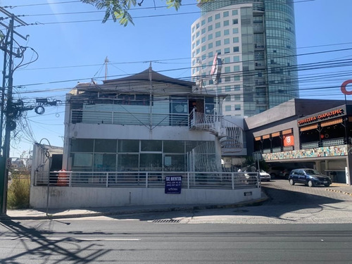 Imagen 2 de 2 de Renta De Local En Plaza Comercial