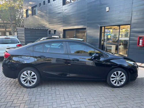 Chevrolet Cruze II 1.4 Sedan Lt