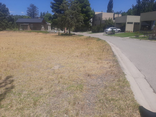 Dueño Vende Terreno/lote 805 M2 En Comahue Golf Club. Listo P/escriturar