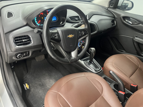 Chevrolet Onix 1.4 MPFI LT 8V FLEX 4P AUTOMÁTICO