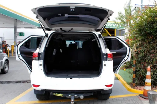 Toyota Fortuner 2.8 At