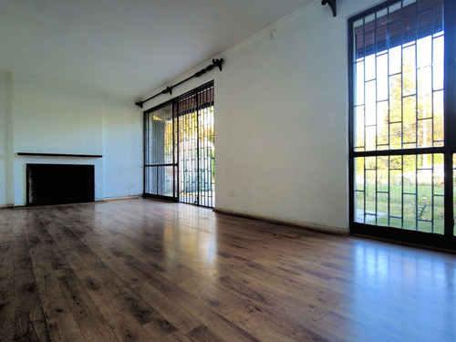 Imagen 10 de 22 de En Venta Casa En Sector Estratégico A Una Cuadra De Vitacura