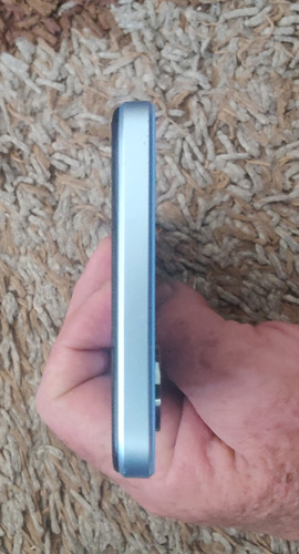 Celular Oppo A17, 64gb De Memoria Y 4+4 Gb En Ram, Libre Para Cualquier Compañía, Sin Detalles, Todo Funciona Bien, Excelente Estetica Azul