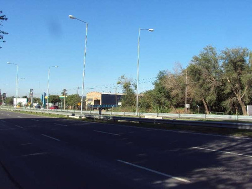 Los Boulevares - Av. La Voz Del Interior - 3.200mts2 - 50mts De Frente - Recibe Menor