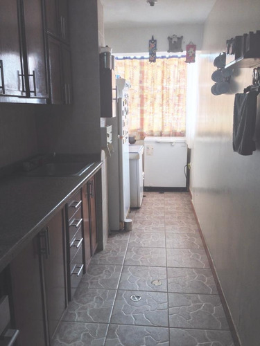 Imagen 7 de 16 de Apartamento En La Candelaria 32k Mc C21mille