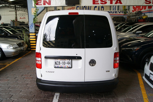 Imagen 5 de 15 de Volkswagen Caddy 2015. 5 Velocidades, A/c, Impecable.