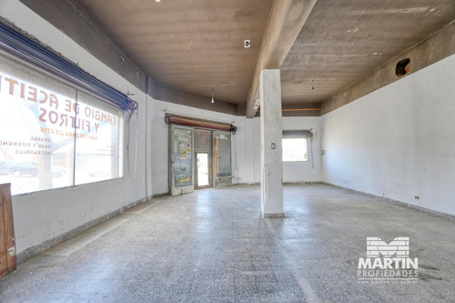 Venta En Block 2 Locales Y 1 Vivienda. Excelente Zona Comercial.