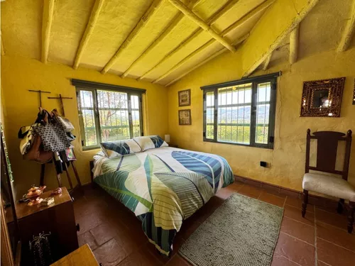 Venta Lote De 19.600 M² En La Ceja Con 3 Viviendas, Sector Chaparral