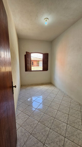 Prédio Com Três Apartamentos Por R$650.000,00