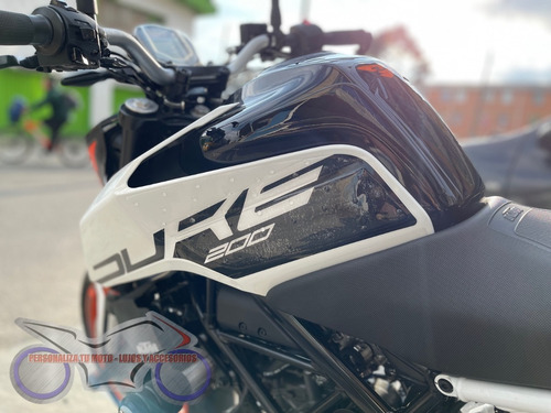 Imagen 7 de 9 de Kit Protector Tanque Stomp Grip Ktm Duke 200ng, 250 Y 390
