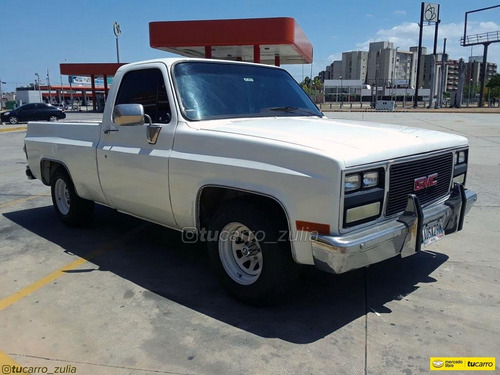 Chevrolet C-10 Pickup