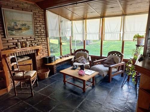 Imagen 2 de 21 de Venta De Chalet En Country San Miguel De Ghiso