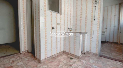 Imagem 21 de 30 de Com 3 Dormitórios Sendo 1 Suíte, Despensa, 3 Banheiros, 3 Vagas - V6290