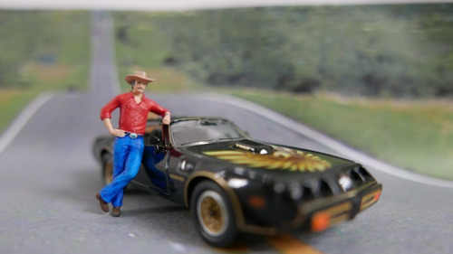Burt Reynolds Bandidos 1/24 Solo Figura Auto No Inlcuido