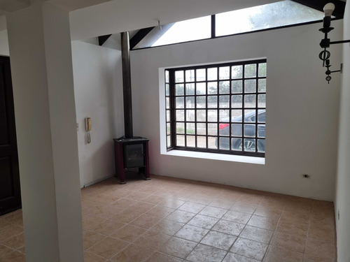 Casa En Calle Arturo Prat Con Sargento Aldea (60103)