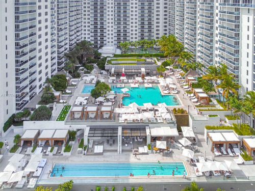Alquiler Departamento Miami Beach 2 Amb/ Playa Y Cochera Roney Palace / 1 Hotel Complejo 5 Estrellas. 3 Piscinas, Jacuzzi, Acceso Directo A La Playa 5 Cuadras De Lincoln Road. 2301 Collins Ave.