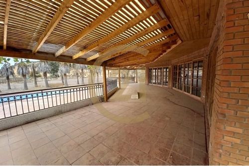 Vende Ex Club House, Dentro Cond Bosque Country