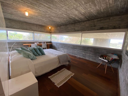 Casa En Alquiler Por Temporada De 4 Dormitorios En Punta Piedras (ref: Bpv-8720)