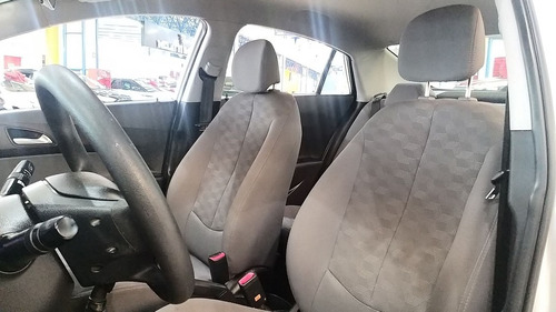 Imagem 6 de 10 de Hyundai Hb20s 1.6 Comfort Plus 16v 2018
