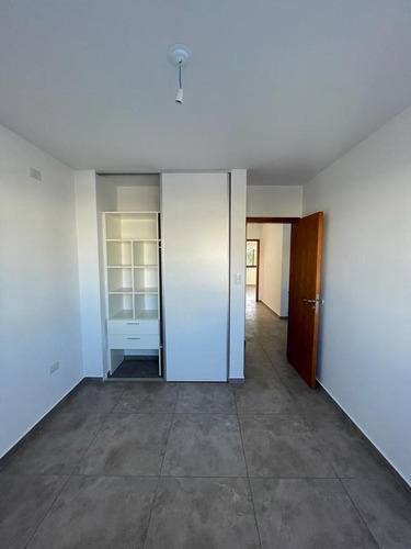 Imagen 19 de 22 de Duplex - 3 Dorm ( 1 En Suite ) - Escritorio - Calefacción Central