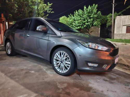 Ford Focus III 2.0 Sedan Se Plus Mt