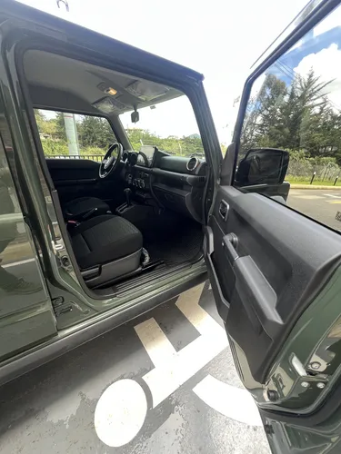 Suzuki Jimny 5P GLX AT