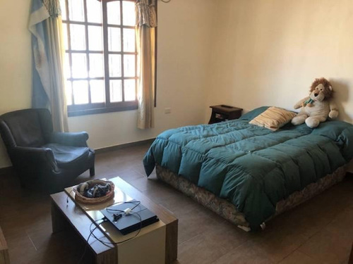 Imagen 9 de 19 de Casa Chalet En Venta- 5 Dormitorios Sobre 1000 M2 Con Piscina - Toma Menor Valor