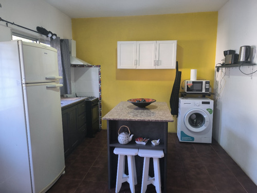Casa Piscina Climatizada Abierta Fuera De Servicio